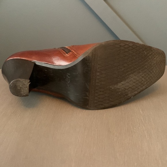 Lasoki Knee High Leather Boot - Picture 8 of 9